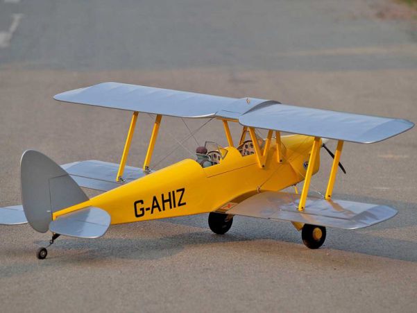 VQ Model Tiger Moth DH.82 (gelb/silber) / 1400 mm